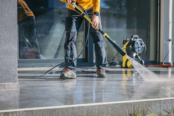 Best Driveway Pressure Washing  in Munsey Park, NY